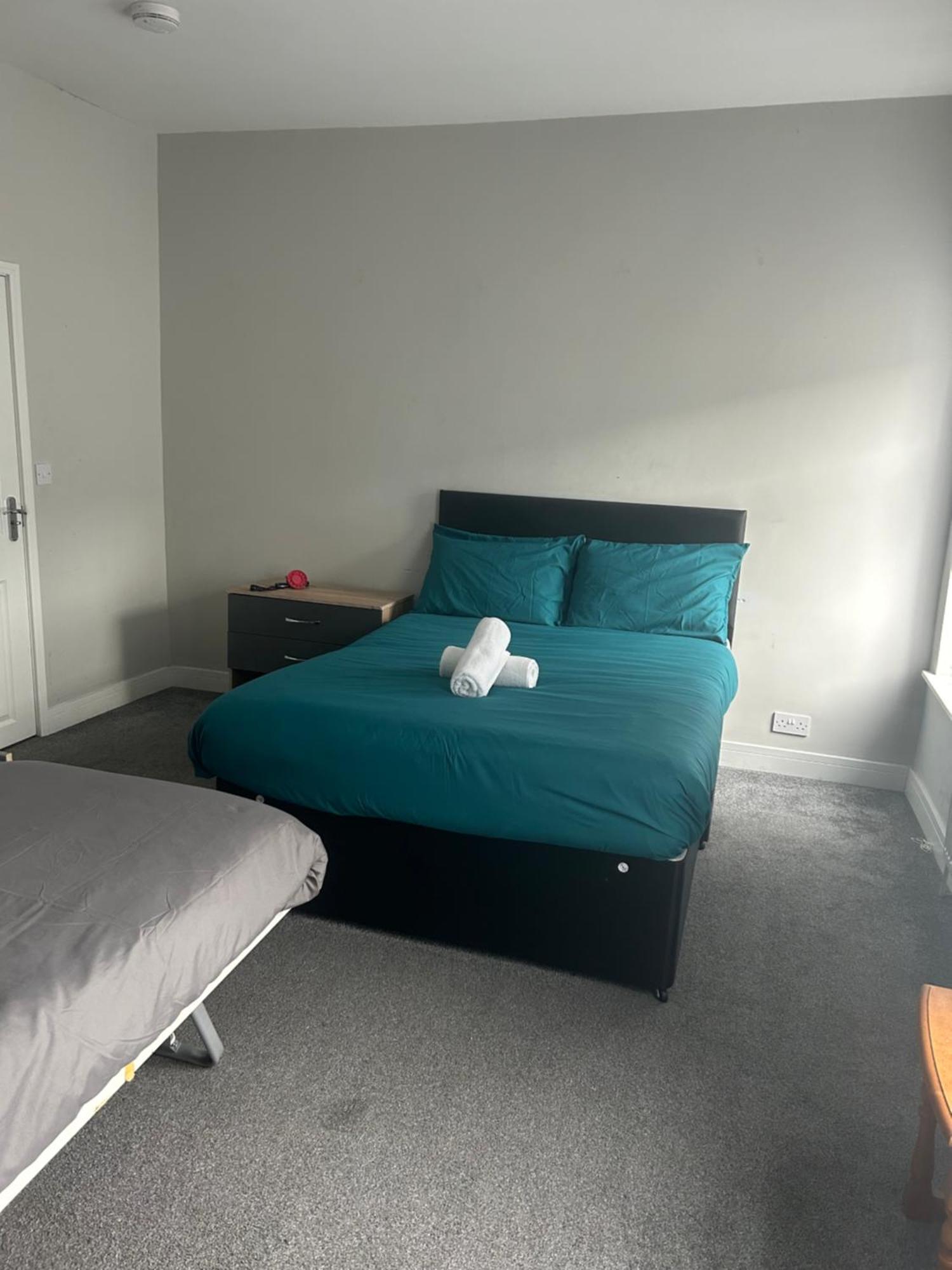 Stoke-on-Trent Brunswick Place 1 B&B 외부 사진